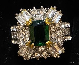 Size 8 ring