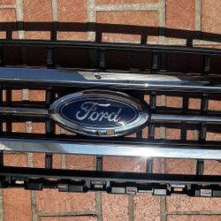 2022 Ford F150 OEM Front Grill—LIKE NEW