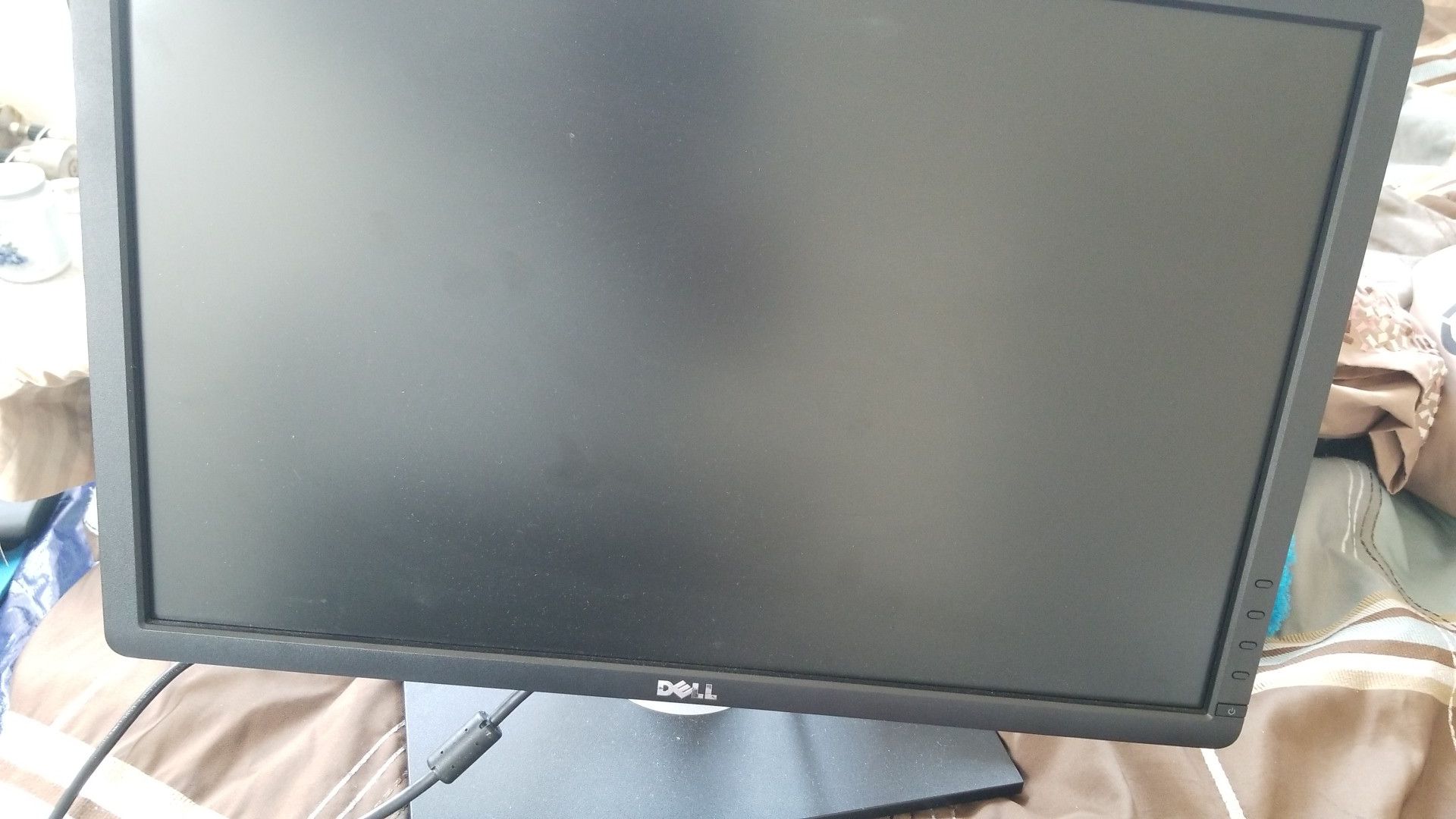 Dell Monitor 20" works really well, comes with wires