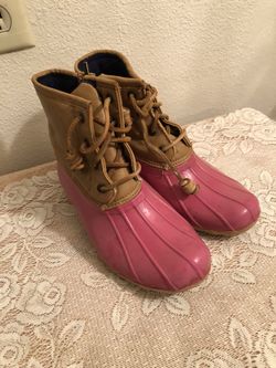 Girls sorry rain boots sz 2