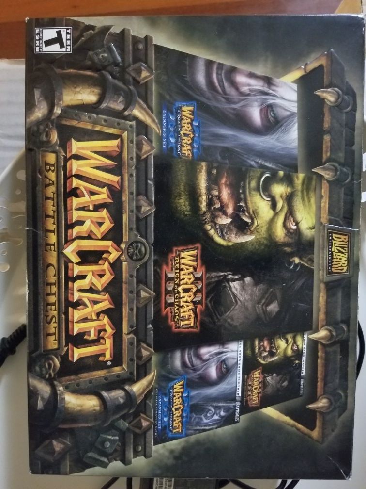 WARCRAFT PC Battle Chest computer game - like new $10