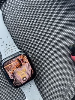 apple watch se unlocked