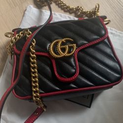 Hand Bag. Shoulder Bag. Purse.  New 