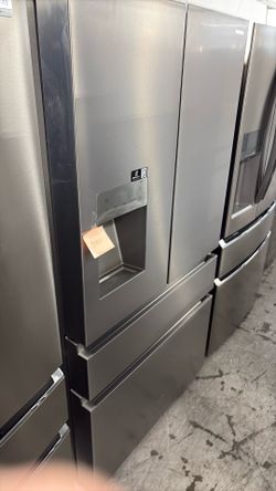 Hisense French Door refrigerator