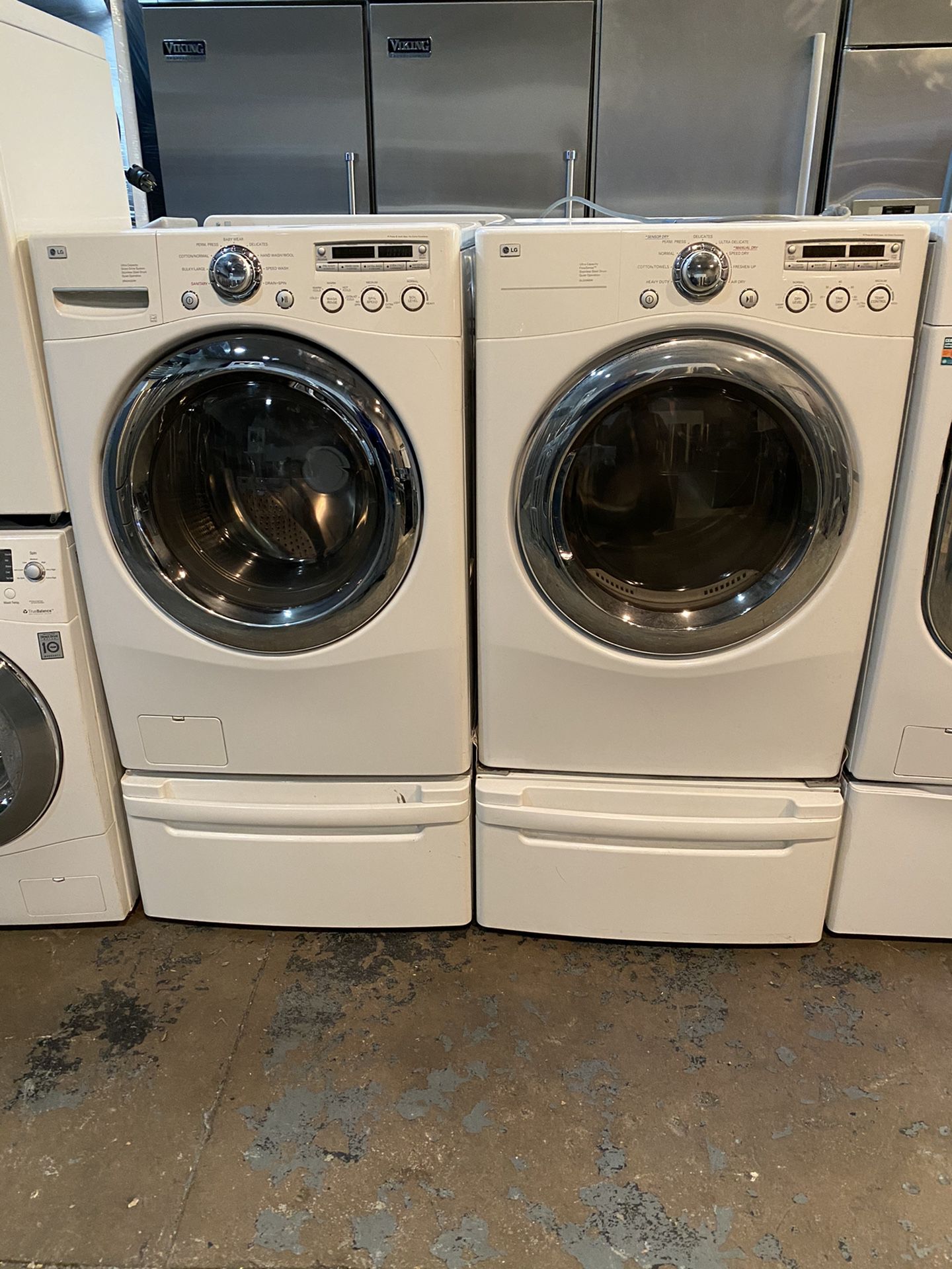 Lg 27” Inch Washer And Gas dryer