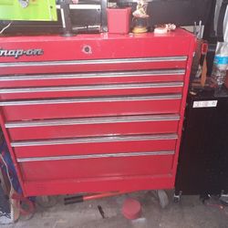 Snap On Tool Box . I'll Add Tools For 600. NO DRILLS