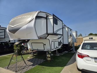 2023 Grand Design Reflection Trailer