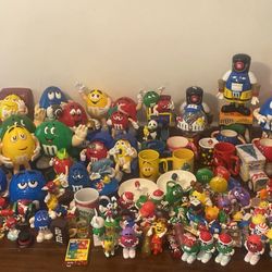 M&ms Collection Dispensers And Figurines 