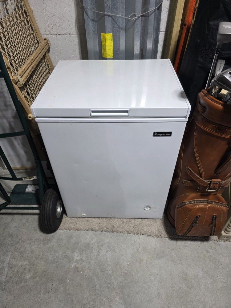 Magic Chef Deep Freezer
