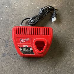 New Milwaukee M12 Battery Charger 