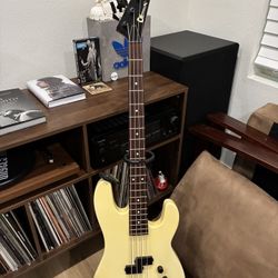 Charvel 2B Bass Guitar MIJ