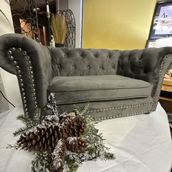 🌟Luxurious Chesterfield Pet Bed🌟