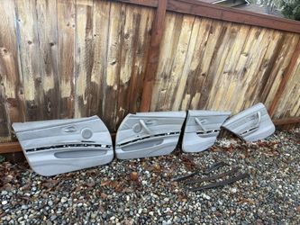 E90 Bmw door panels with trim