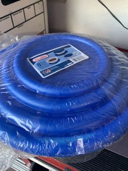 Sterilite 8 pieces