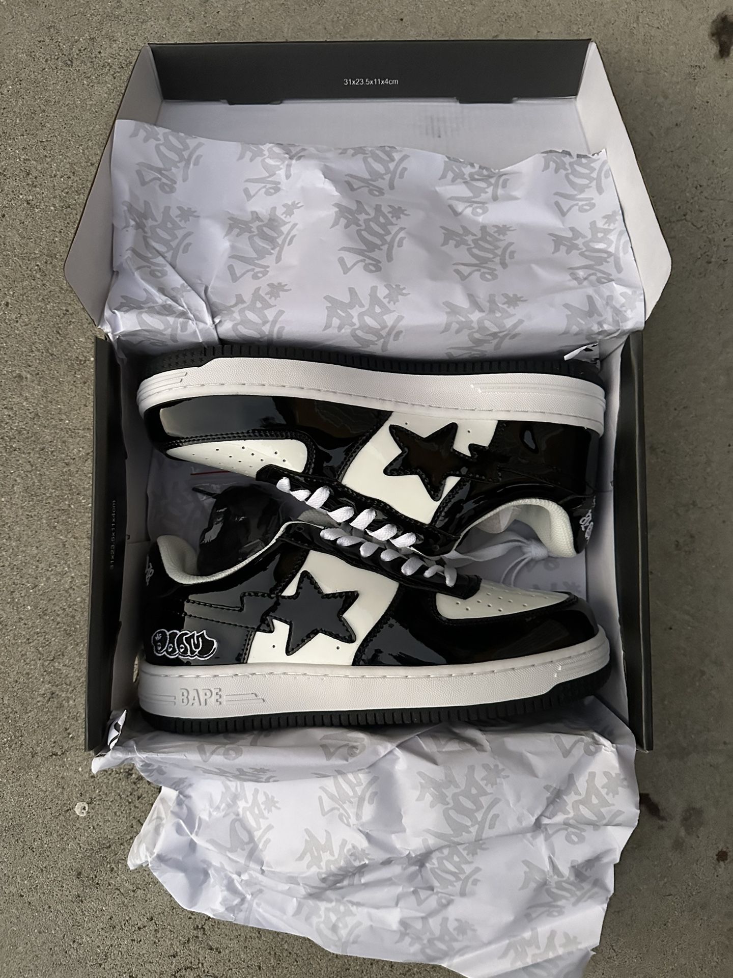 White and black doomsta size 9