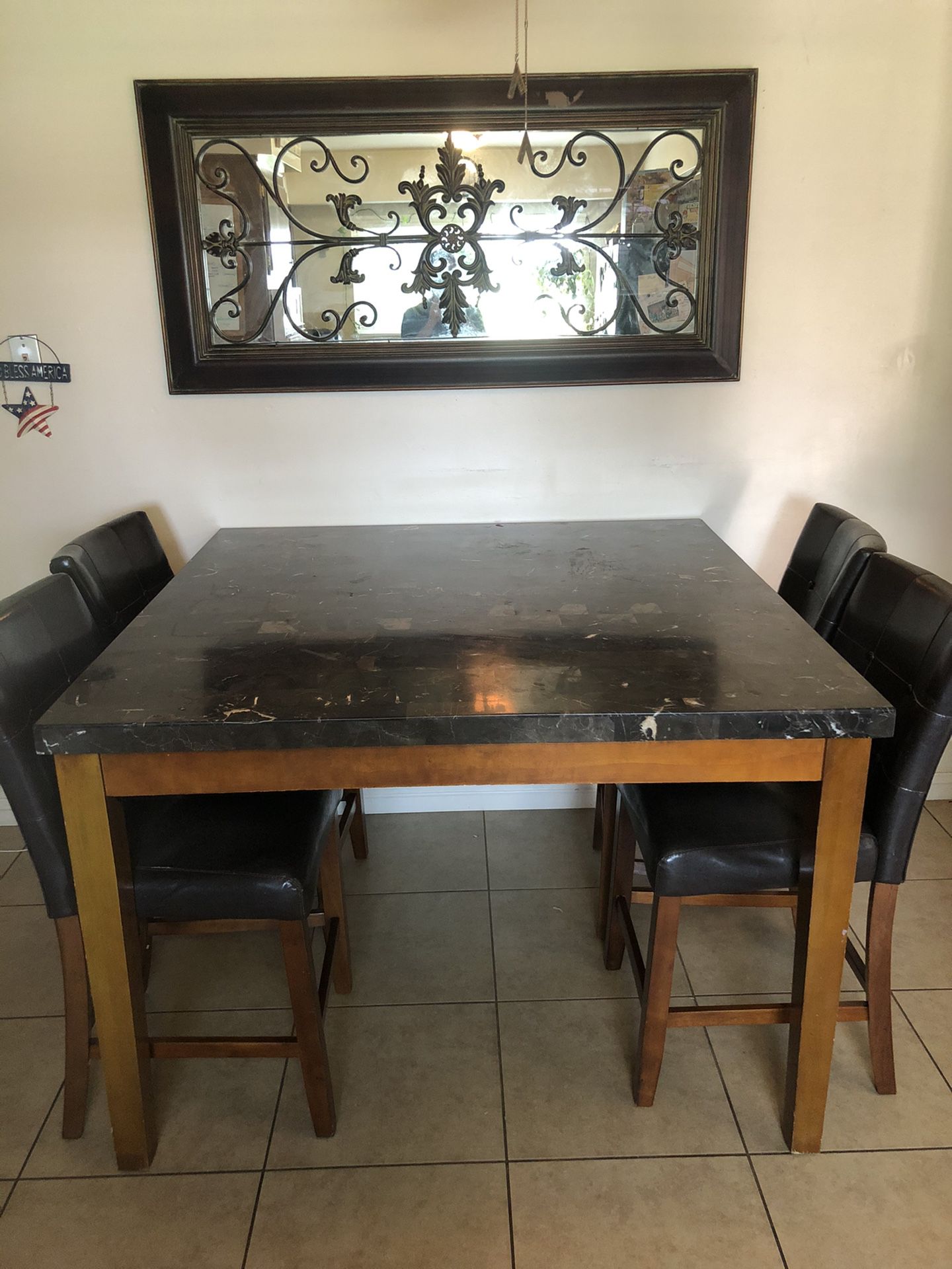 Granite Kitchen Table w 4 Leather Chairs