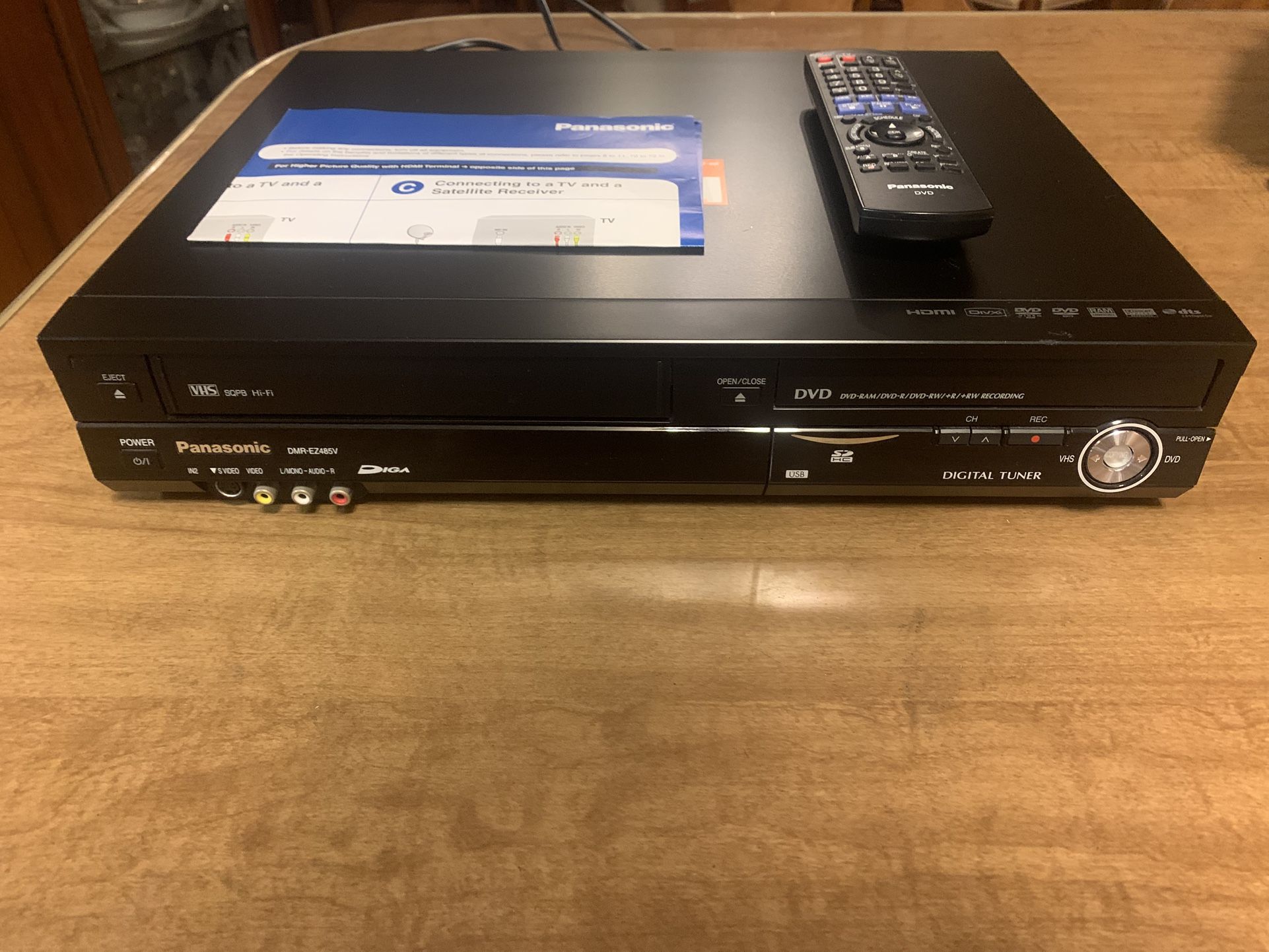 VCR / DVD Player Panasonic 