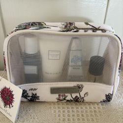 Evelyn. & Crabtree Travel Set