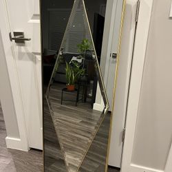 VINTAGE MIRROR