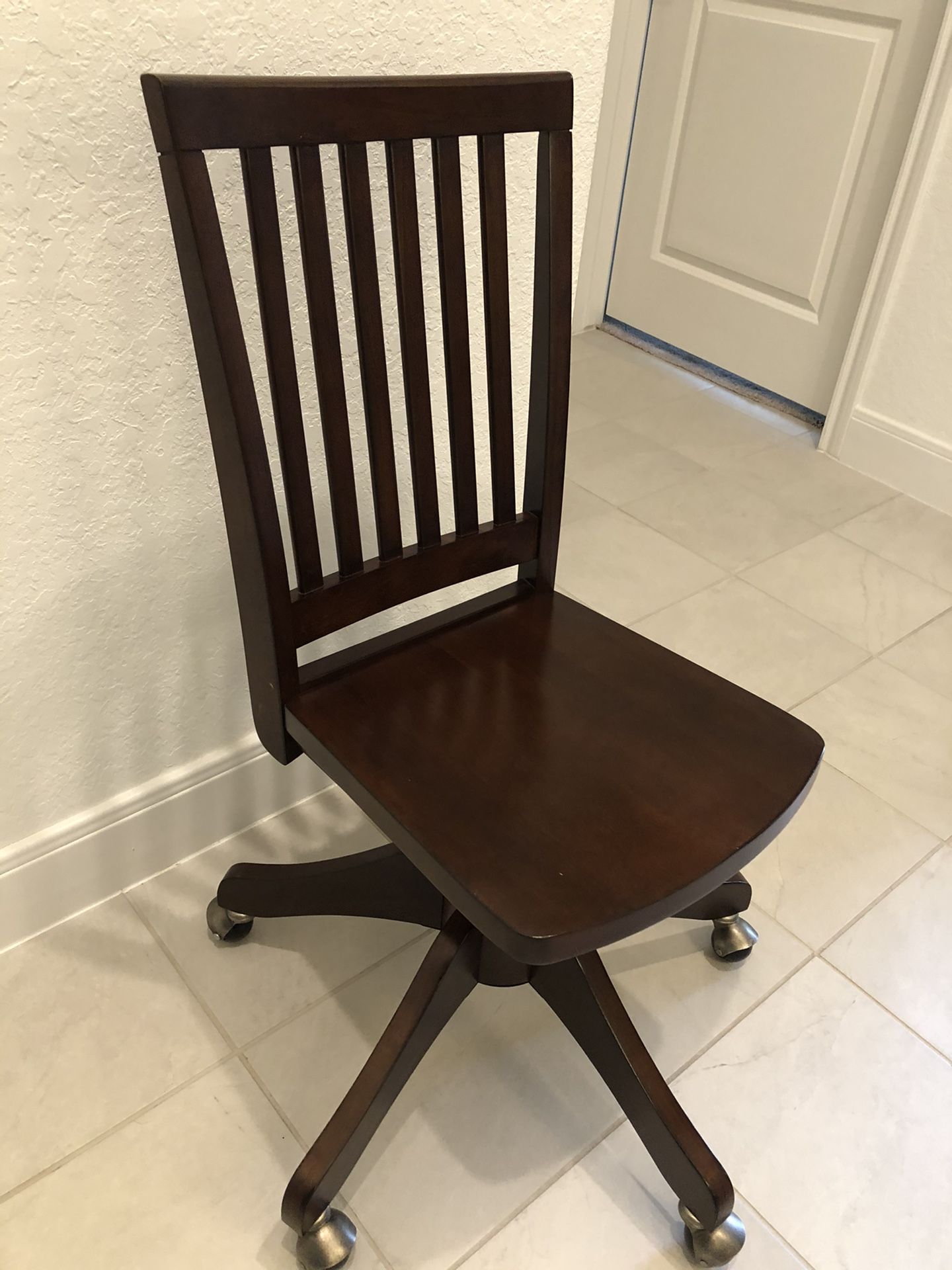 Pottery Barn Children Desks Chair