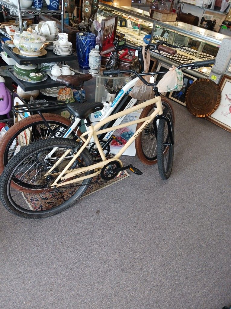 RetroSpec Sully Klunker Like New With Book Bike