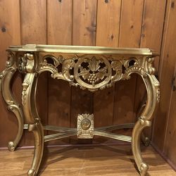 Gold table