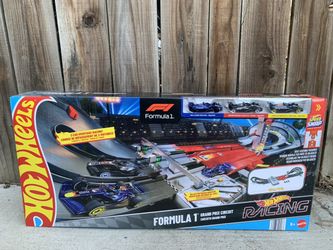 Hot Wheels Race Formula 1 Grand Prix Circuit Track Set With 3 1:64 Scale Die-Cast Toy Cars 