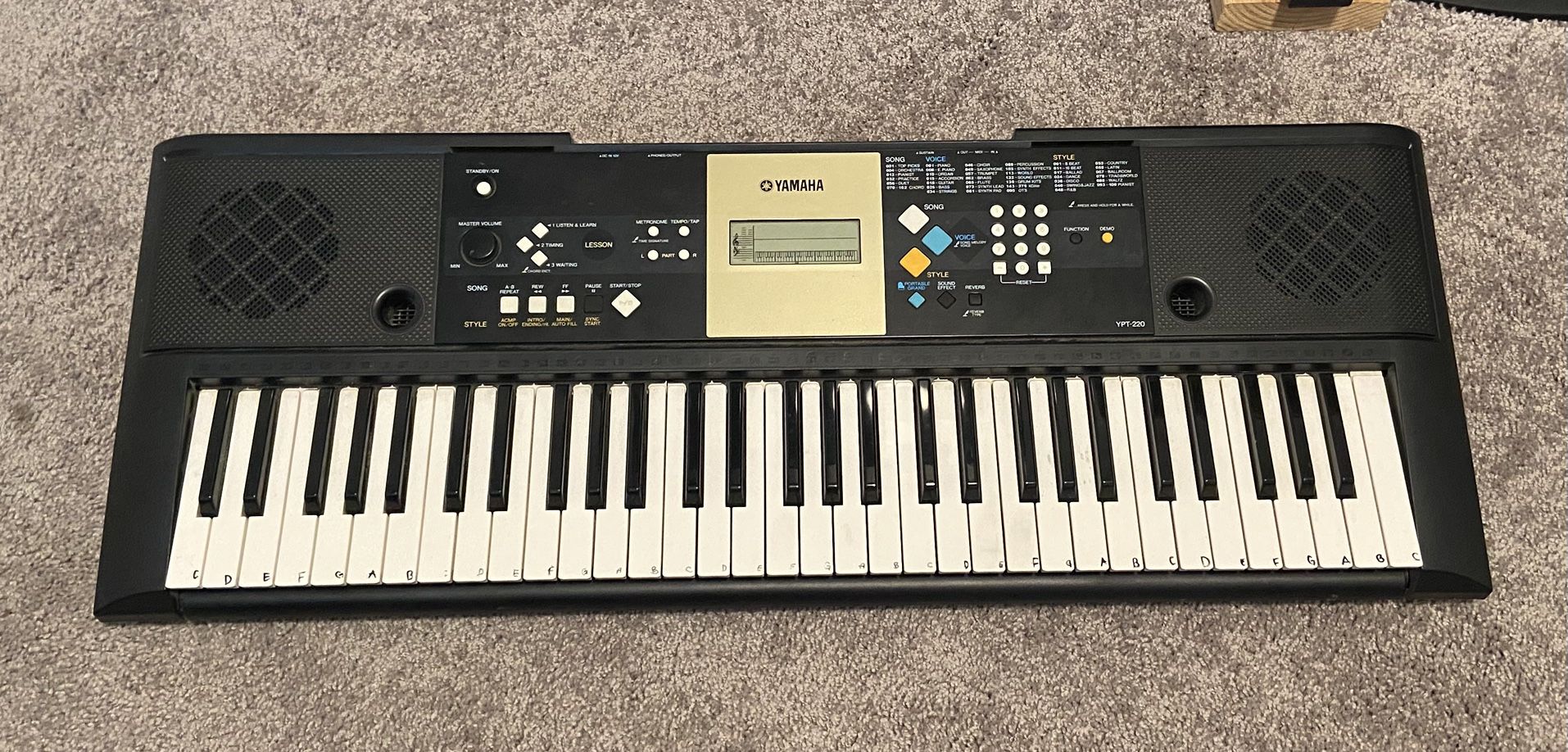Yamaha Ypt-200 Electric Keyboard