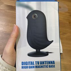 Digital TV Antenna for Indoor Use (brand new)