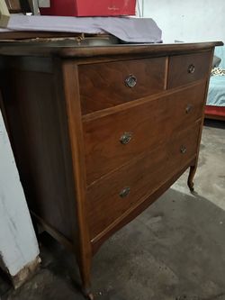 Dresser