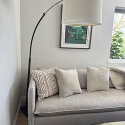Modern arc floor lamp