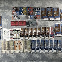 2003 WORLD SERIES BASEBALL HUGE TICKET - Marlins Vs. Yankees - LOT OF 36