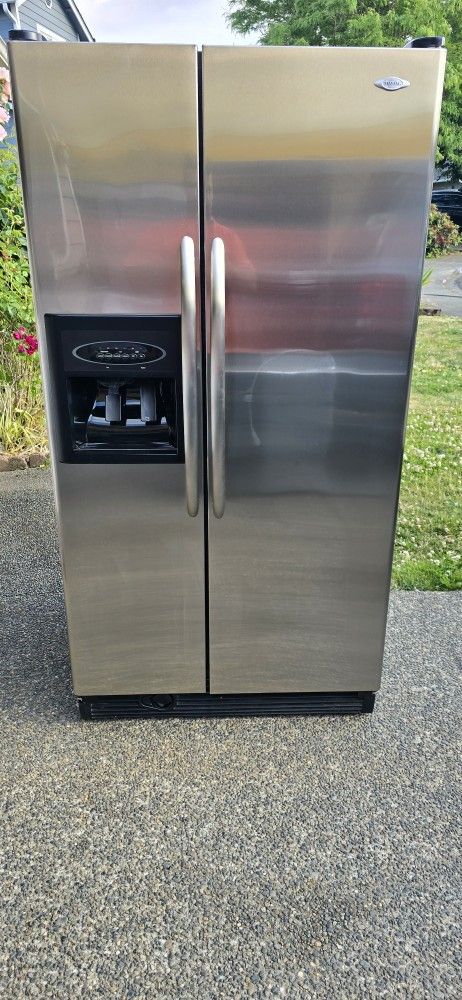 Maytag Fridge Size 36w 30d 69h) I Can Help You With Free Delivery Within 10 Miles Distance