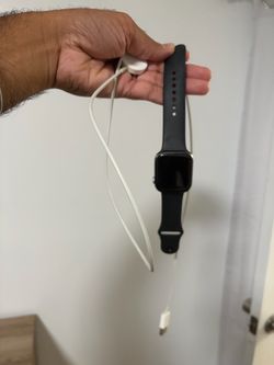 Apple Watch Series 6 – 44mm – Great Condition
