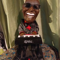 Ray Charles Singing Sways Back & Forth Toy With piano & Sunglasses No Battery Cover Works Perfectly Video Available 