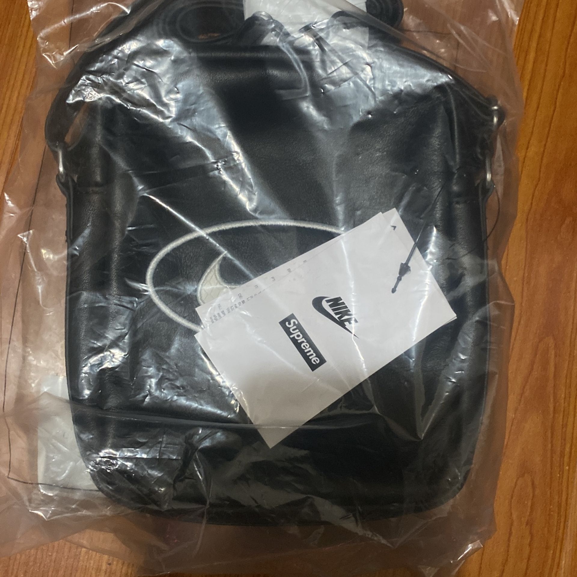 Supreme Nike Leather Shoulder Bag Black