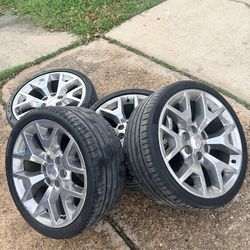 285/30/20 2 back ones 275/30/20 2 front ones