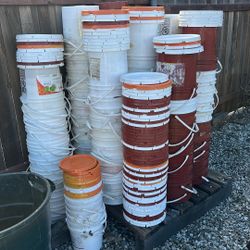 4 1/4, 3 1/4 And 2 Gal Food Grade Buckets And Lids