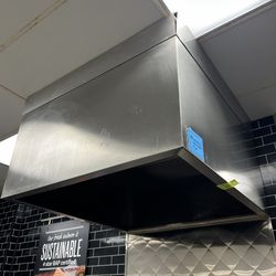 48x48 Commercial Kitchen Steam Exhaust Hood – Winn Dixie – Excellent Condition  Price: Asking $800 firm with local delivery included   Description: 48