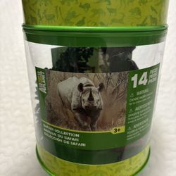 14 Piece Safari Animal Toy Set.