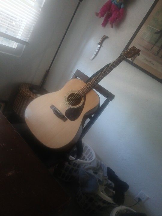 Blonde Yamaha Acoustic Guitar