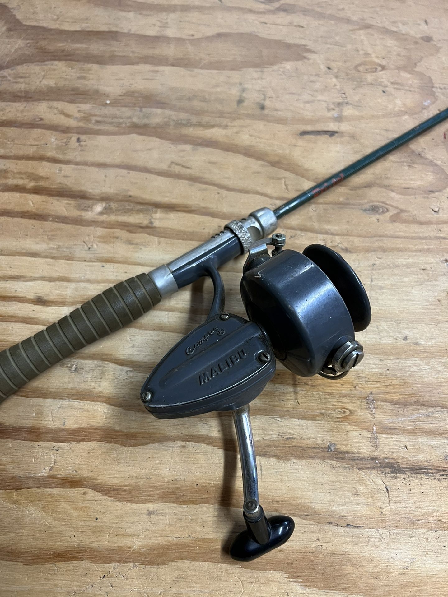shakespeare ugly stik trolling rod and reel combo 9-feet light Carbon Casting – Lightweight Strength, Pro Control – Fishermans Central Browning Tackle Bags | Color:Aqua Minnow shimano cocoon Ugly Stik GX2 is