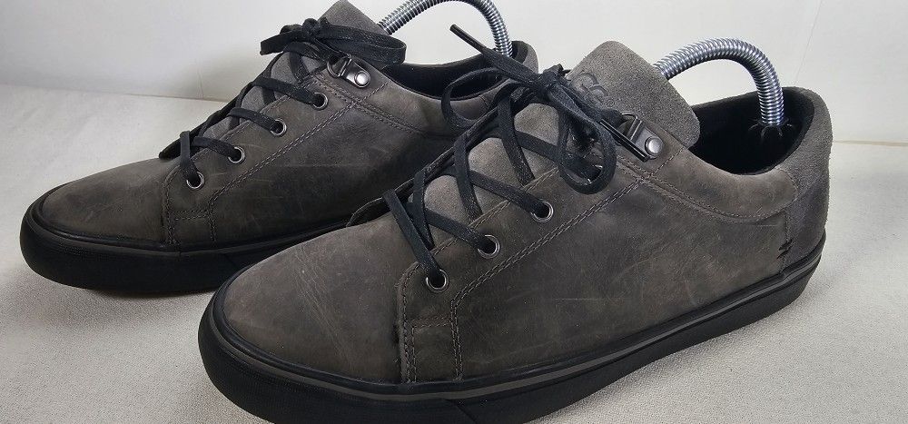 NEW Ugg Brock Mens Gray Nubuck Lace Up Waterproof Sneakers Shoes 9