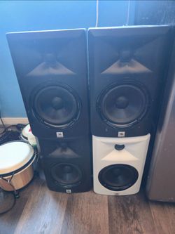 JBL LSR305
