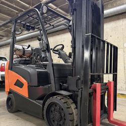 2021 DOOSAN forklift for sale, 6600 lb lifting capacity,3 stage, side shift 