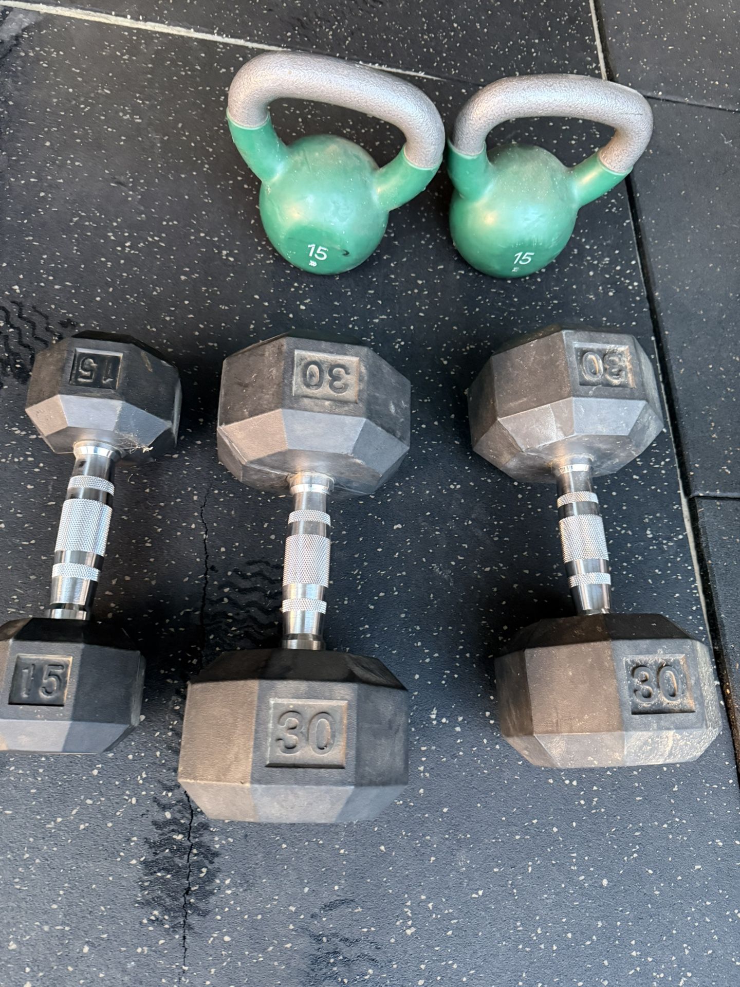 Gym Equipment 250$ For All