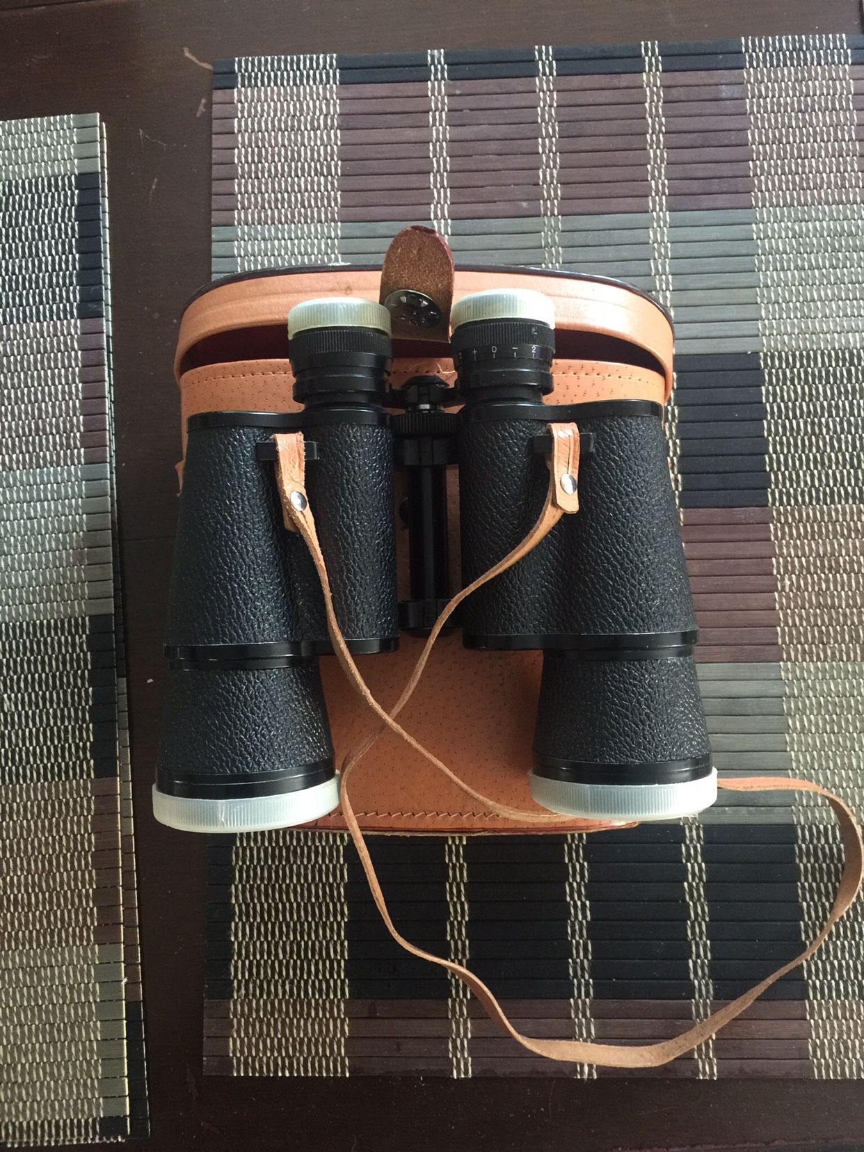 Hoya Oculus Binoculars