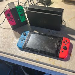 Nintendo Switch 