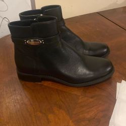 Michael Kors Booties ( Black Size 8.5 ) 