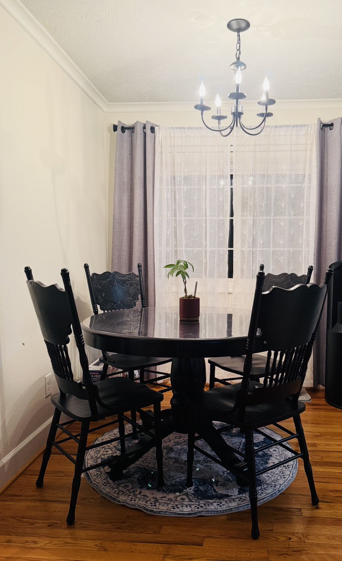 Set Of 4 Black Wood Chairs  Only $150